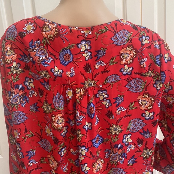 NWT Chelsea & Theodore Womens L Red Floral Print Blouse. Long sleeve. scoop - Picture 7 of 11